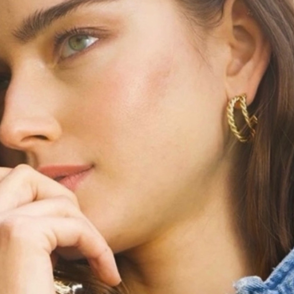RENDOR "Victoria" Gold Twisted Hoop Earrings NWT
